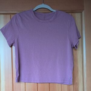 Women's Lululemon Athletica Purple Short Sleeve T-shirt